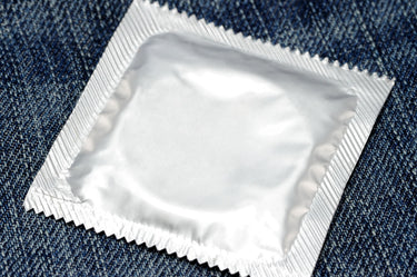 フジラテックス SKYN 10個入：最高の装着感と安全性を両立したコンドーム徹底ガイド